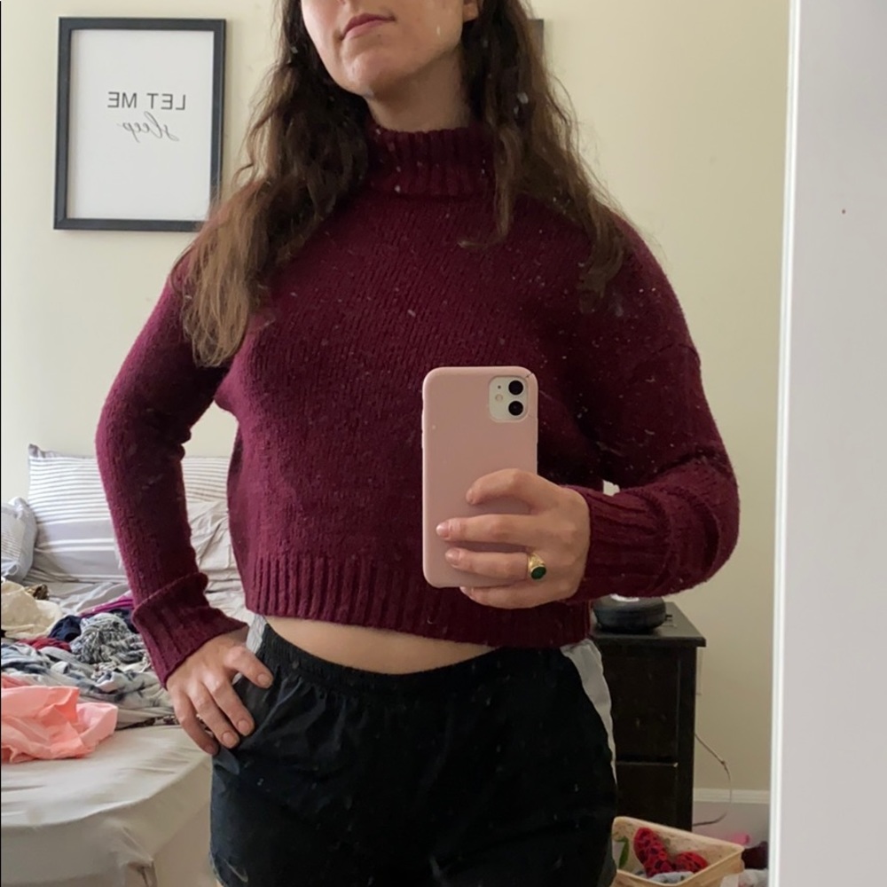 Maroon cropped knit sweater from AE size S
